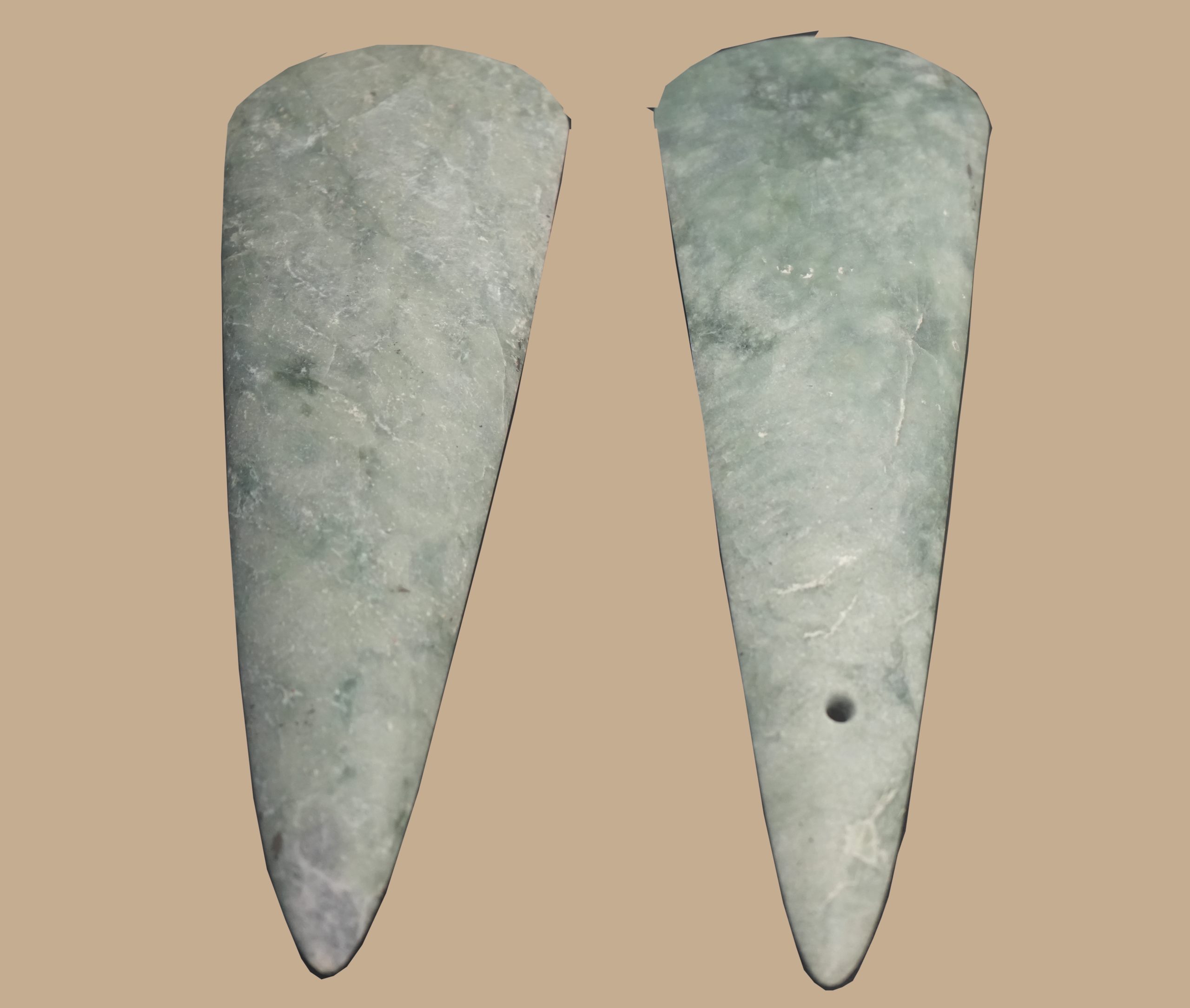 Lames de hache en jadéite de l’alignement du Petit-Rohu à Saint-Pierre-Quiberon (Morbihan)