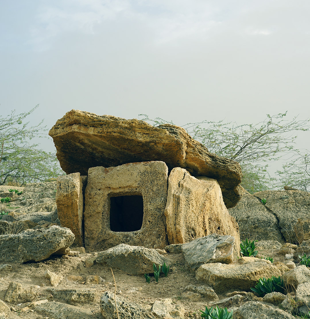 Petit dolmen en pays aride de Damiya, au nord-ouest d’Amman, en Jordanie.