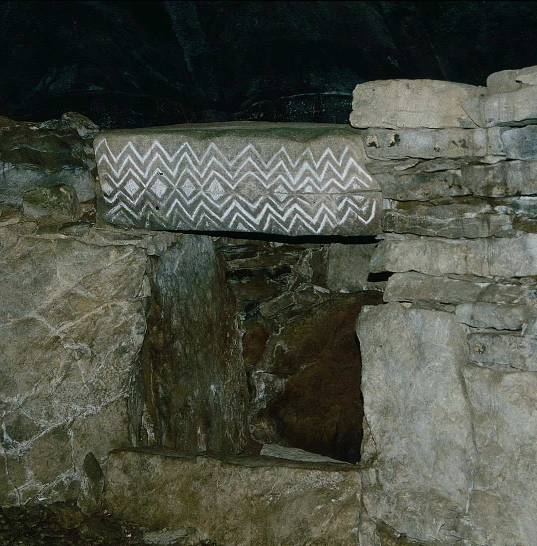 Tombe à couloir de Fourknocks, comté de Meath (Irlande)