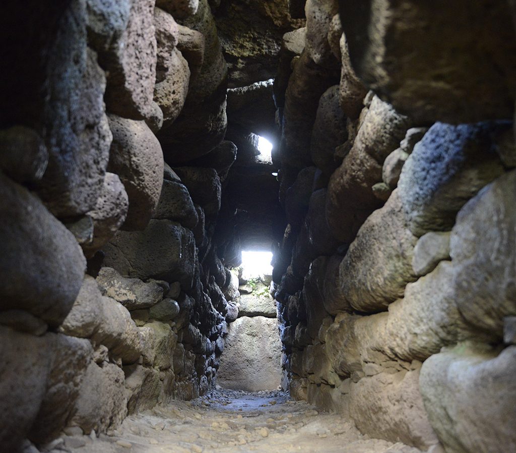 La Tombe des géants de Sa Domu e S'Orcu à Siddi, province du Sud-Sardaigne
