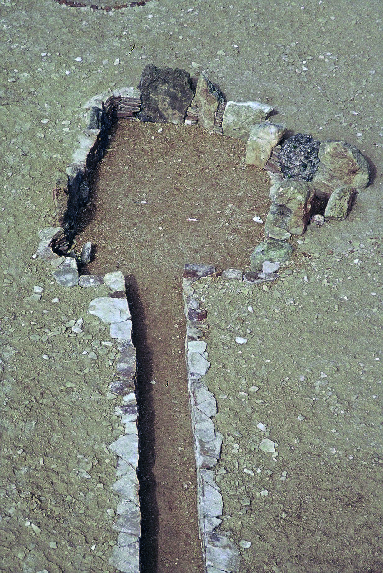 La chambre principale du dolmen de la Pierre Tourneresse à Cairon (Calvados)