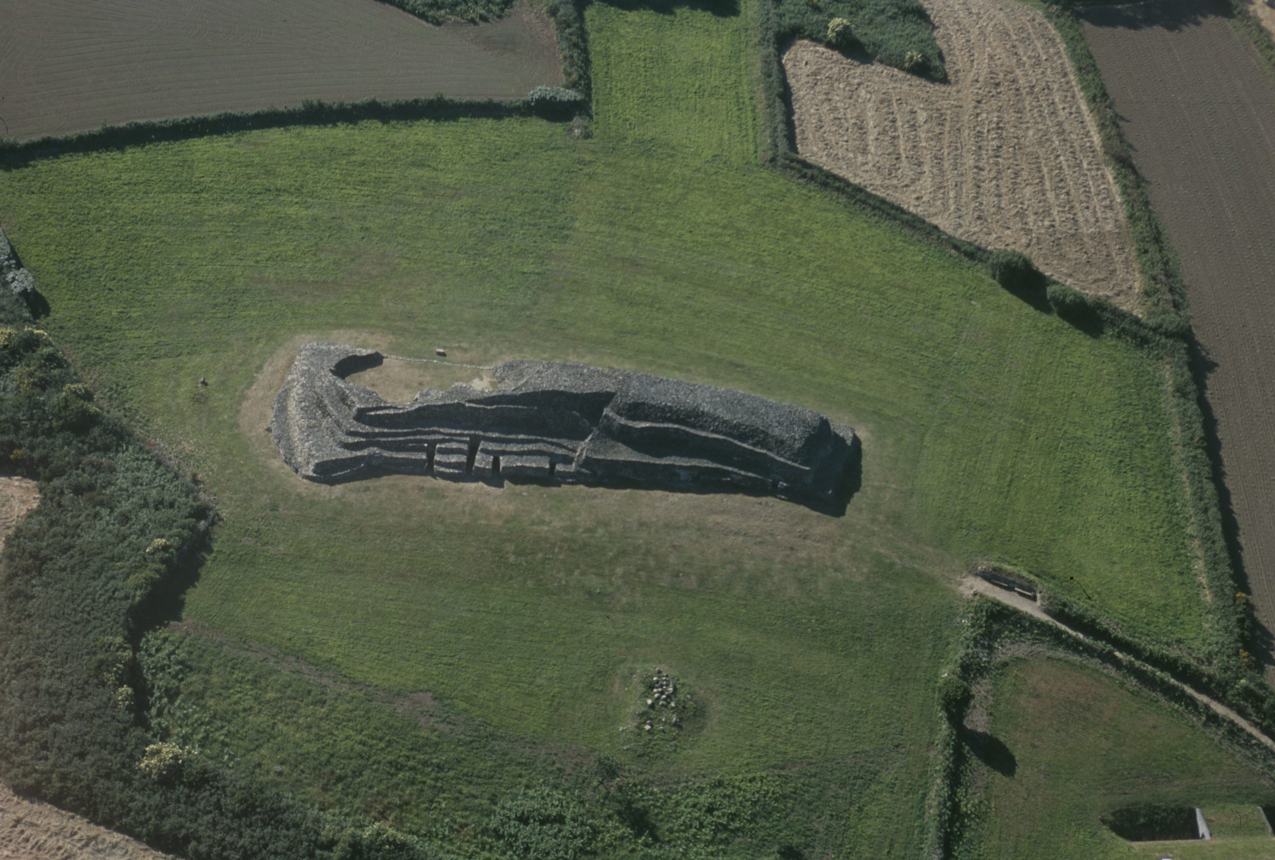 Le cairn de Barnenez à Plouezoc'h (Finistère)