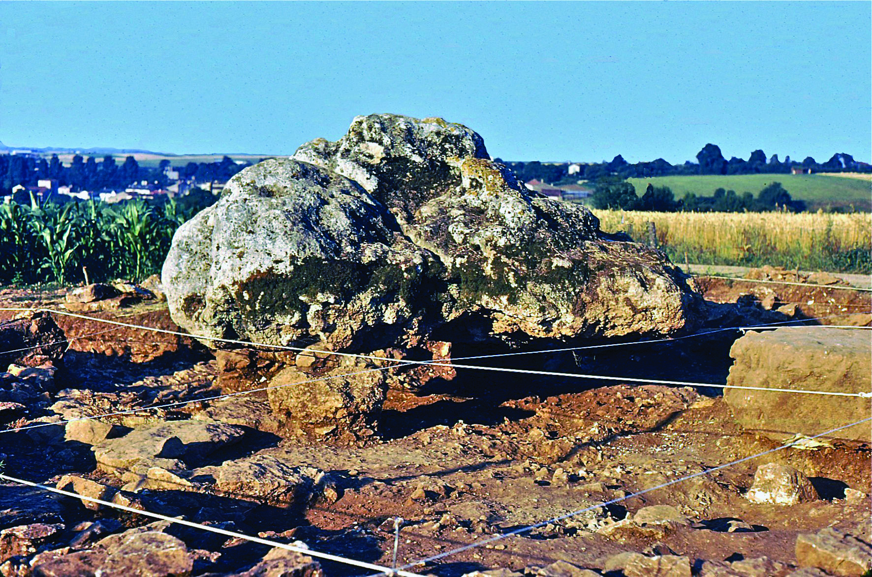 Site en fouille de la Pierre-Virante à Xanton-Chassenon (Vendée)