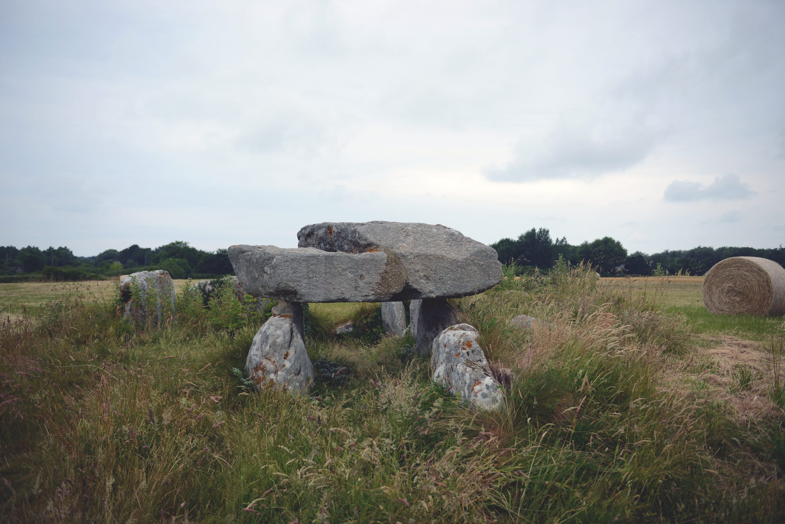 Dolmen Kerugou à Plomeur (Finistère)
